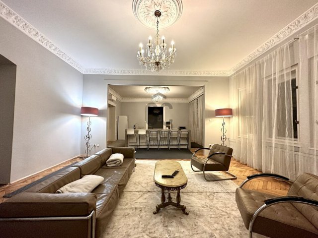 Eladó téglalakás, Budapesten, VI. kerületben 190 M Ft, 5 szobás