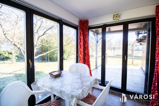 Eladó nyaraló, Orosházán 50 M Ft, 4 szobás