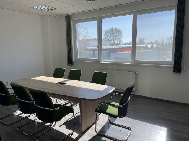 Kiadó ipari ingatlan, Kecskeméten 2860 E Ft / hó