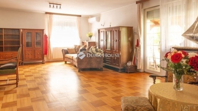 Eladó családi ház, Budapesten, XVIII. kerületben 126 M Ft