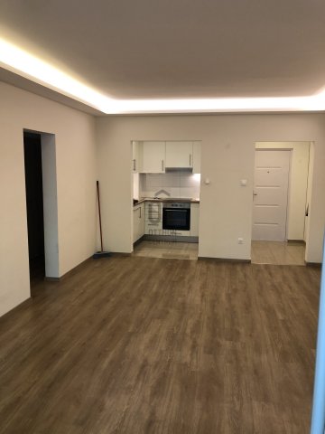 Eladó panellakás, Budapesten, XI. kerületben, Kérő utcában