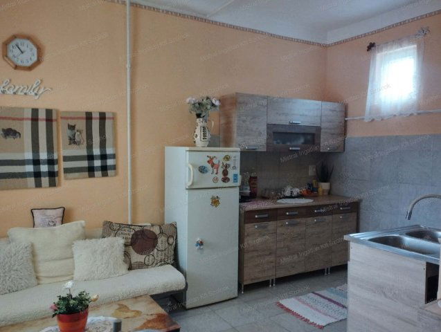 Eladó családi ház, Tiszapüspökin 19.5 M Ft, 3 szobás