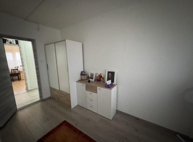 Eladó panellakás, Tiszaújvárosban 33.5 M Ft, 2+1 szobás