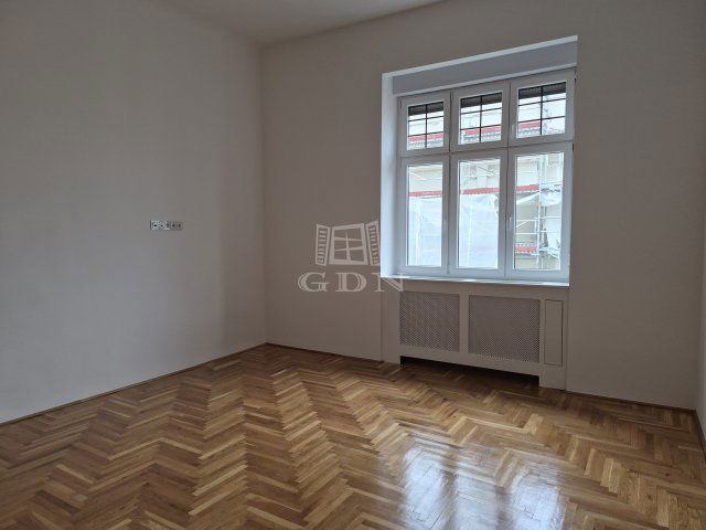 Eladó téglalakás, Budapesten, V. kerületben 179 M Ft, 3 szobás