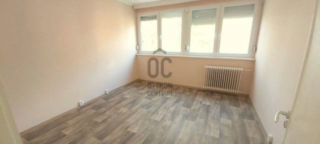 Kiadó téglalakás, albérlet, Pécsett 150 E Ft / hó, 3 szobás