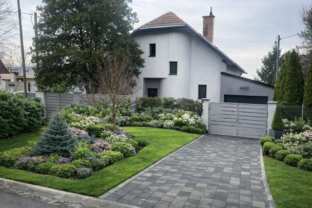 Eladó családi ház, Telkin 173 M Ft, 4+1 szobás