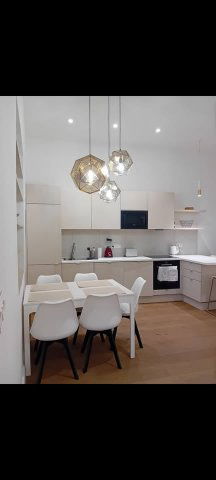 Kiadó téglalakás, albérlet, VI. kerületben, Bajcsy-Zsilinszky úton