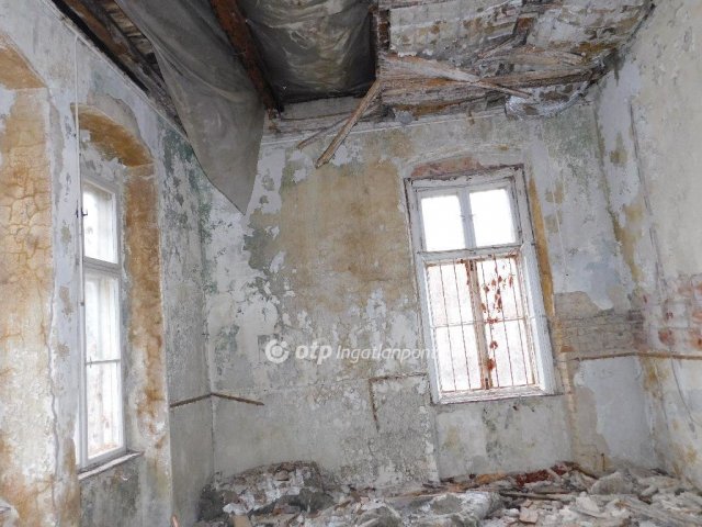 Eladó ipari ingatlan, Sásdon 500 M Ft / költözzbe.hu