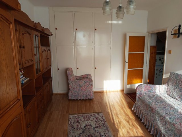 Eladó téglalakás, Budapesten, XIV. kerületben, Angol utcában