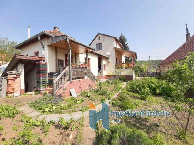 Eladó családi ház, Gödöllőn 136.5 M Ft, 4+3 szobás