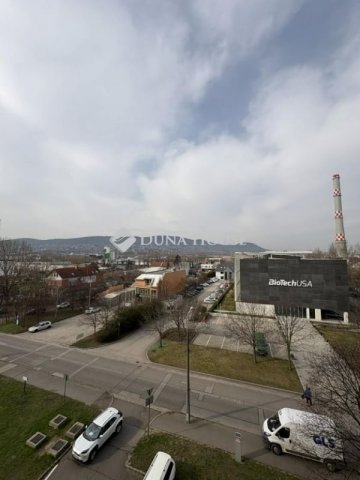 Eladó panellakás, Budapesten, III. kerületben 73.9 M Ft, 2 szobás