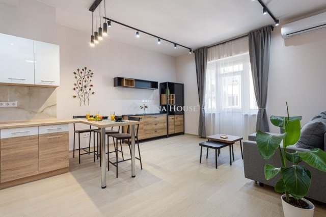 Eladó téglalakás, Budapesten, VII. kerületben 95 M Ft, 2 szobás