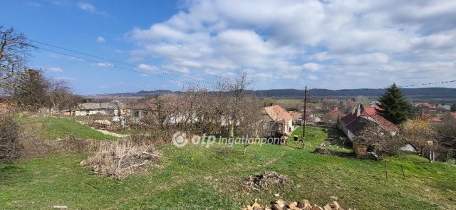 Eladó családi ház, Ravazdon 26.9 M Ft, 2 szobás