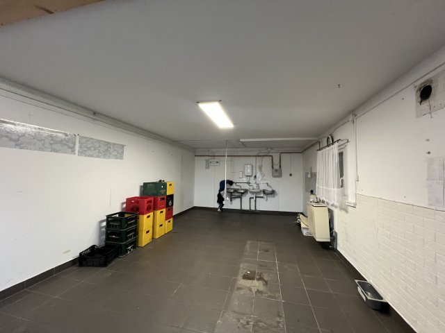 Eladó üzlethelyiség, Győrsövényházon 5.5 M Ft, 1 szobás