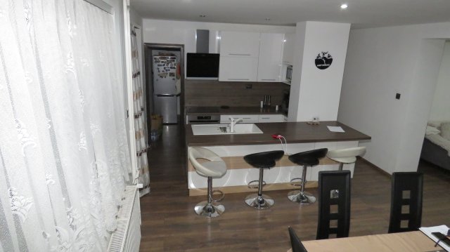 Eladó családi ház, Újrónafőn 79.9 M Ft, 4 szobás