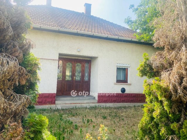 Eladó családi ház, Gádoroson 21 M Ft, 3 szobás