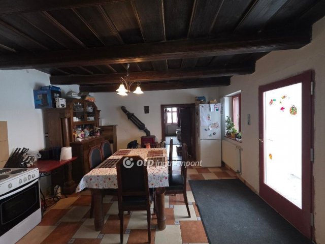 Eladó családi ház, Gannán 86.99 M Ft, 7 szobás