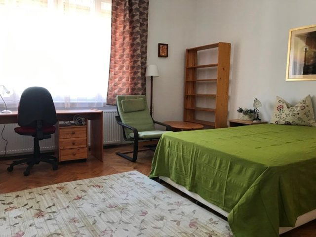 Kiadó téglalakás, albérlet, Pécsett, Toldi Miklós utcában