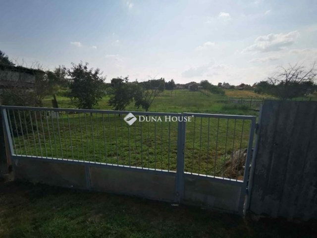 Eladó családi ház, Lovasberényben 75 M Ft, 6 szobás