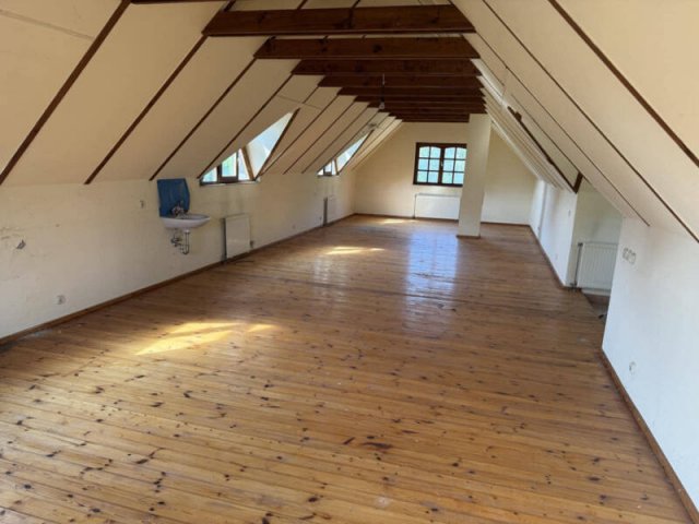 Eladó családi ház, Solymáron 129.9 M Ft, 4+1 szobás