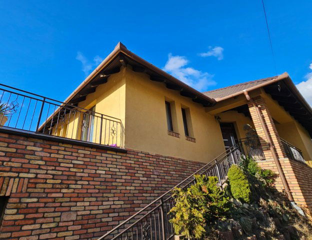 Eladó családi ház, Veresegyházon 149.9 M Ft, 3 szobás