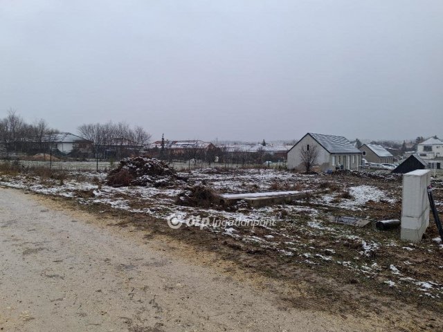 Eladó telek, Hajmáskéren 12 M Ft / költözzbe.hu