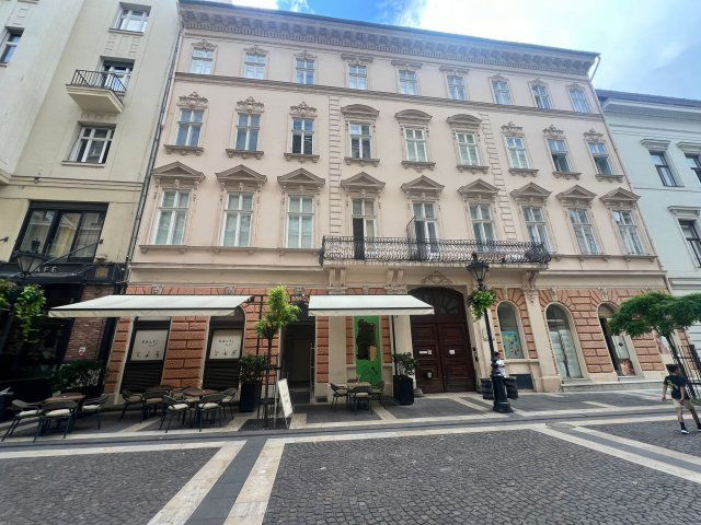 Eladó téglalakás, Budapesten, V. kerületben 139.65 M Ft