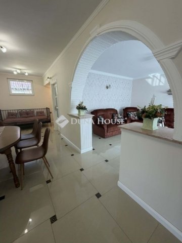 Eladó családi ház, Pilisen 125 M Ft, 5 szobás