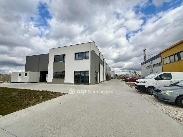 Eladó ipari ingatlan, Szigetszentmiklóson 78 M Ft