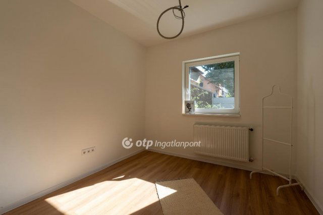 Eladó családi ház, Fóton 104.9 M Ft, 3+2 szobás