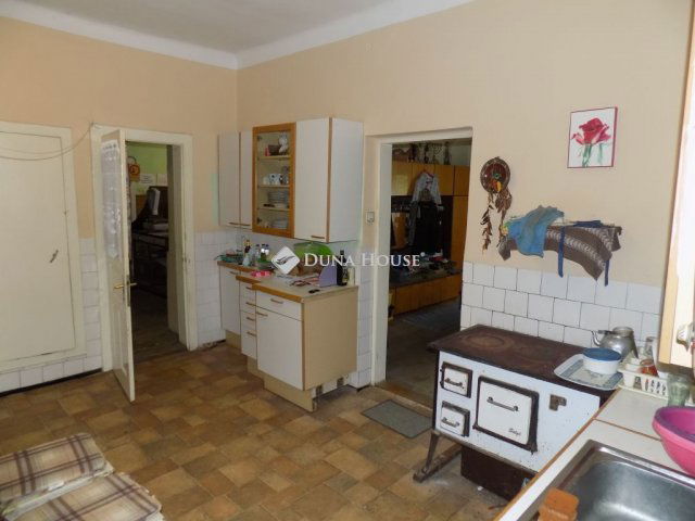 Eladó családi ház, Felsőszölnökön 54.99 M Ft, 3 szobás