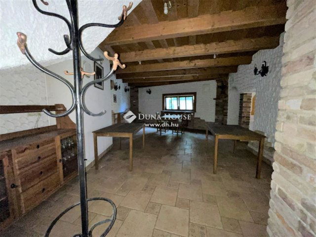 Eladó üzlethelyiség, Szentendrén 170 M Ft / költözzbe.hu