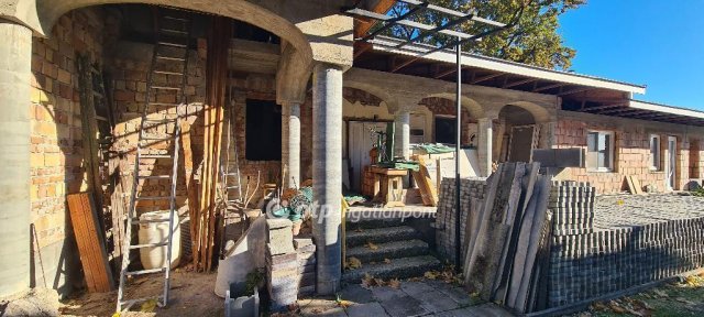 Eladó családi ház, Dunaharasztin 130 M Ft, 6 szobás