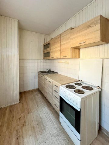 Eladó panellakás, Tatabányán 39 M Ft, 2 szobás