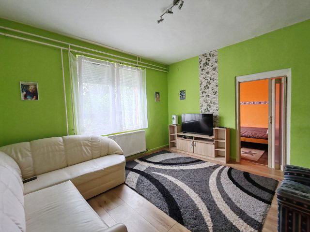 Eladó családi ház, Szolnokon 59 M Ft, 5 szobás