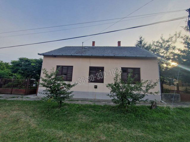 Eladó családi ház, Faddon 23.9 M Ft, 3 szobás