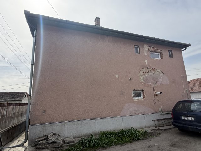 Eladó családi ház, Jászapátiban 47 M Ft, 5 szobás