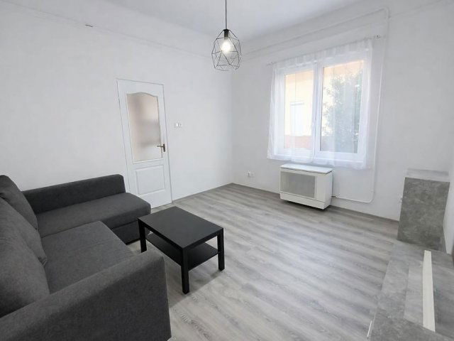 Eladó téglalakás, Budapesten, XV. kerületben 38.9 M Ft, 1 szobás