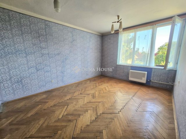 Eladó téglalakás, Szentlőrincen 32.5 M Ft, 2 szobás