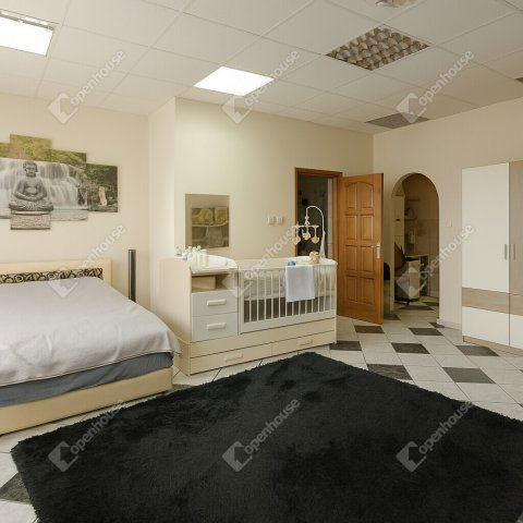 Eladó téglalakás, Sopronban 41.9 M Ft, 1 szobás