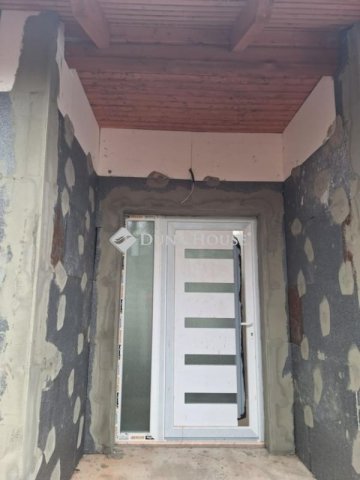 Eladó családi ház, Kiskunlacházán 94.9 M Ft, 4 szobás