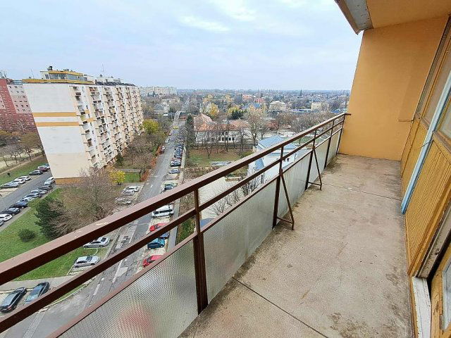 Eladó panellakás, Budapesten, XV. kerületben, Rákos úton