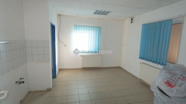 Kiadó üzlethelyiség, Zalaegerszegen 800 E Ft / hó