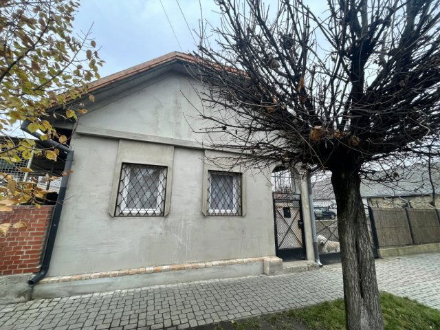 Eladó családi ház, Ercsiben, Fő utcában 41.9 M Ft, 3 szobás