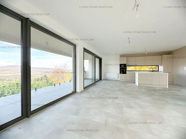 Eladó családi ház, Solymáron 320 M Ft, 5 szobás