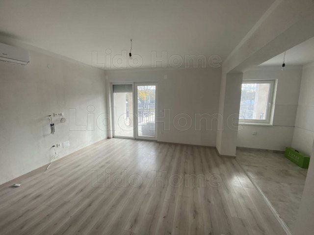 Eladó téglalakás, Siófokon 72.5 M Ft, 2 szobás