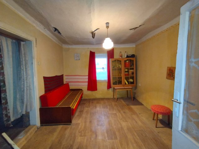 Eladó családi ház, Felsőszentivánon 4.8 M Ft, 2 szobás