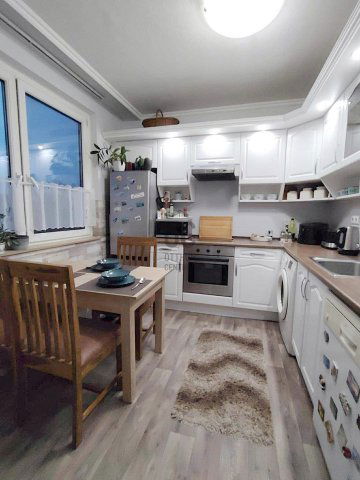 Eladó panellakás, Nyíregyházán 52.9 M Ft, 3 szobás