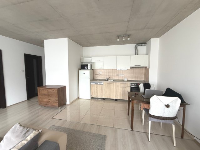 Kiadó téglalakás, albérlet, Szegeden, Bécsi körúton, 2 szobás