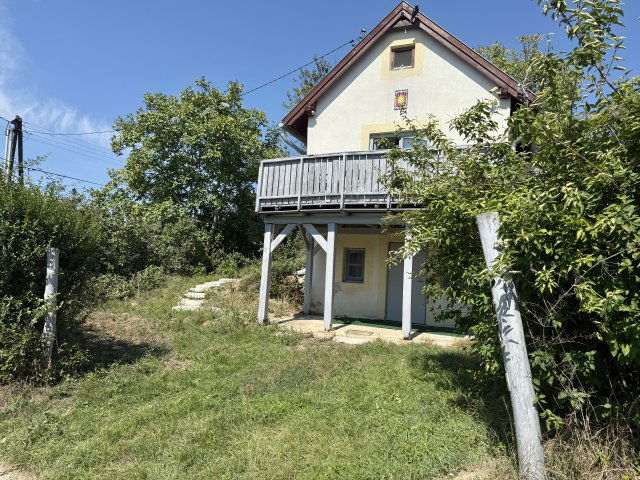 Eladó nyaraló, Mencshelyen 49.9 M Ft, 2 szobás